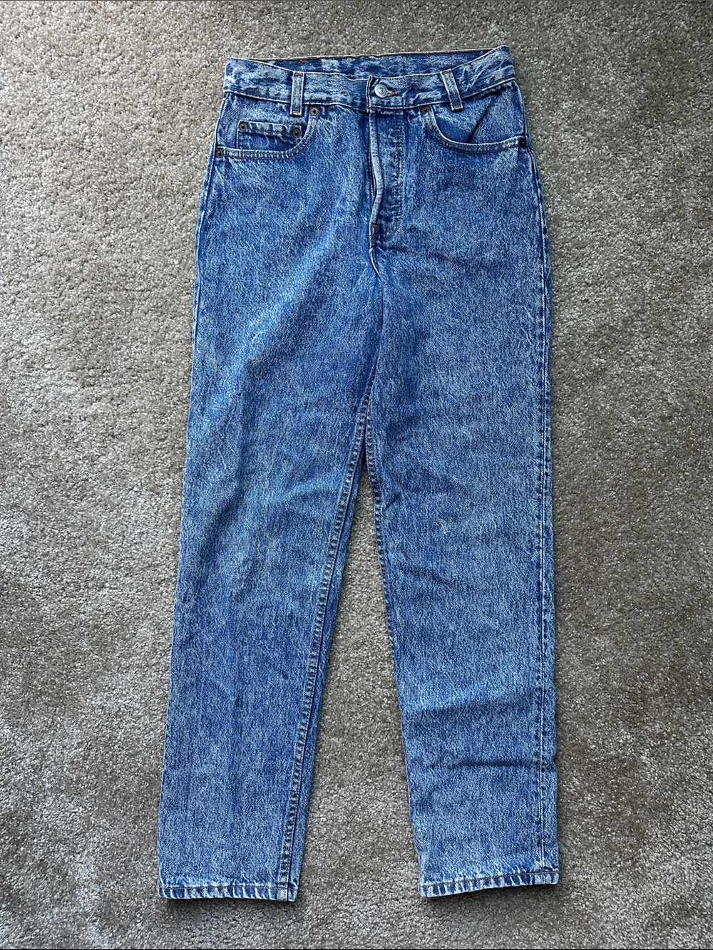 Vintage Levi’s | High Rise | W 23, L 30